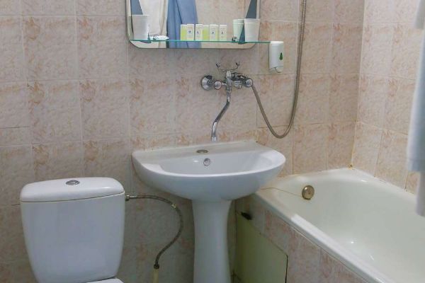 DNEPROPETROVSK HOTEL (Dnepropetrovsk)